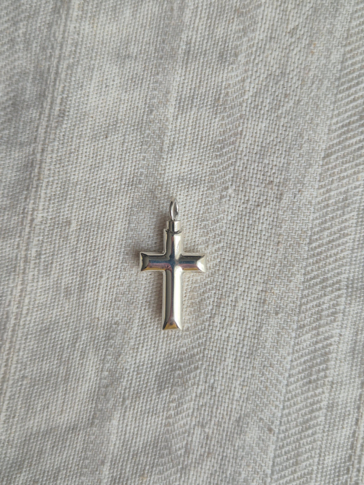 Ashanger Cross Small