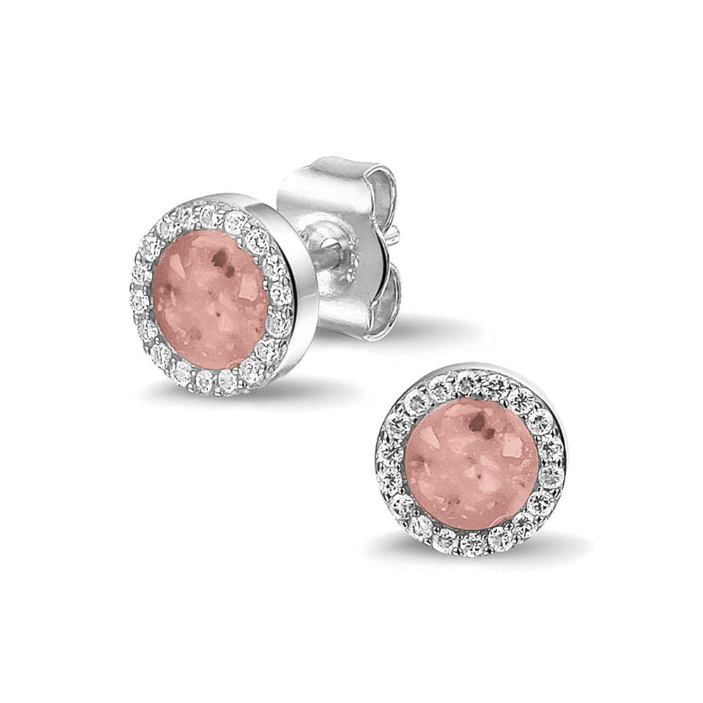 Oorstekers 8 mm rondom afgewerkt met zirkonia's zichtbaar gevuld met as of haar. Blush
