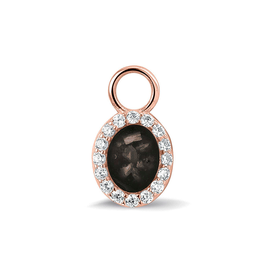 Ovaal gevormde oorhangers, 18 mm lang rondom afgewerkt met zirkonia's, aan de voorzijde zichtbaar gevuld met as of haar. black.
