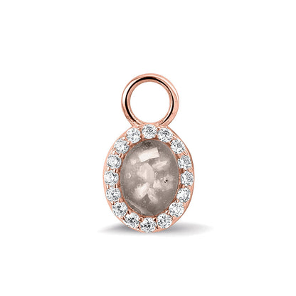 Ovaal gevormde oorhangers, 18 mm lang rondom afgewerkt met zirkonia's, aan de voorzijde zichtbaar gevuld met as of haar.silver