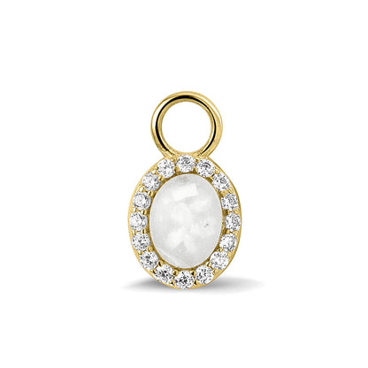 Ovaal gevormde oorhangers, 18 mm lang rondom afgewerkt met zirkonia's, aan de voorzijde zichtbaar gevuld met as of haar.white