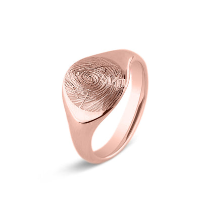  Zegelring roségoud met een ovaal vlak aan de voorzijde voorzien van een zelf te kiezen gravure.  Roségoud