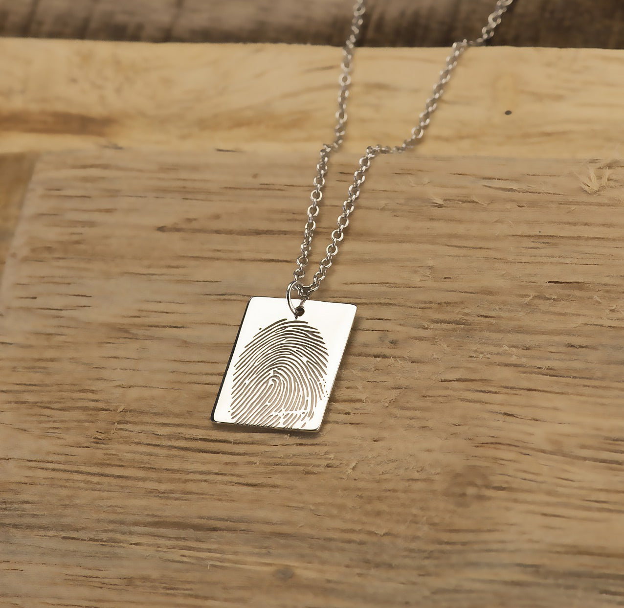 Hanger met vingerafdruk