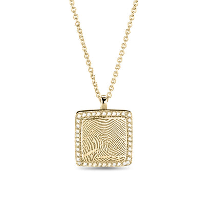 Hanger geelgoud voorzien van een gravure uit collectie gedenksieraden. geelgoud