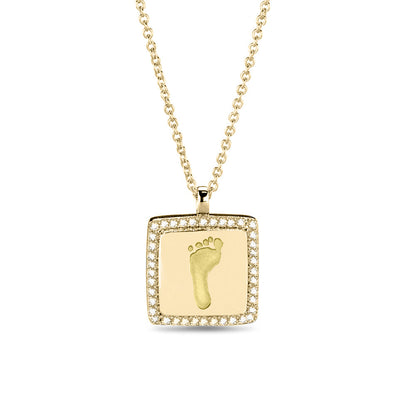 Hanger geelgoud voorzien van een gravure uit collectie gedenksieraden. geelgoud
