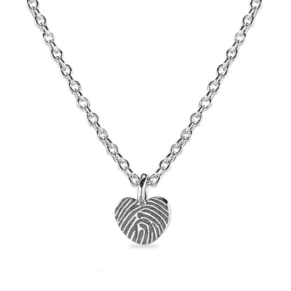 Hanger witgoud hart voorzien van een gravure uit collectie gedenksieraden. witgoud