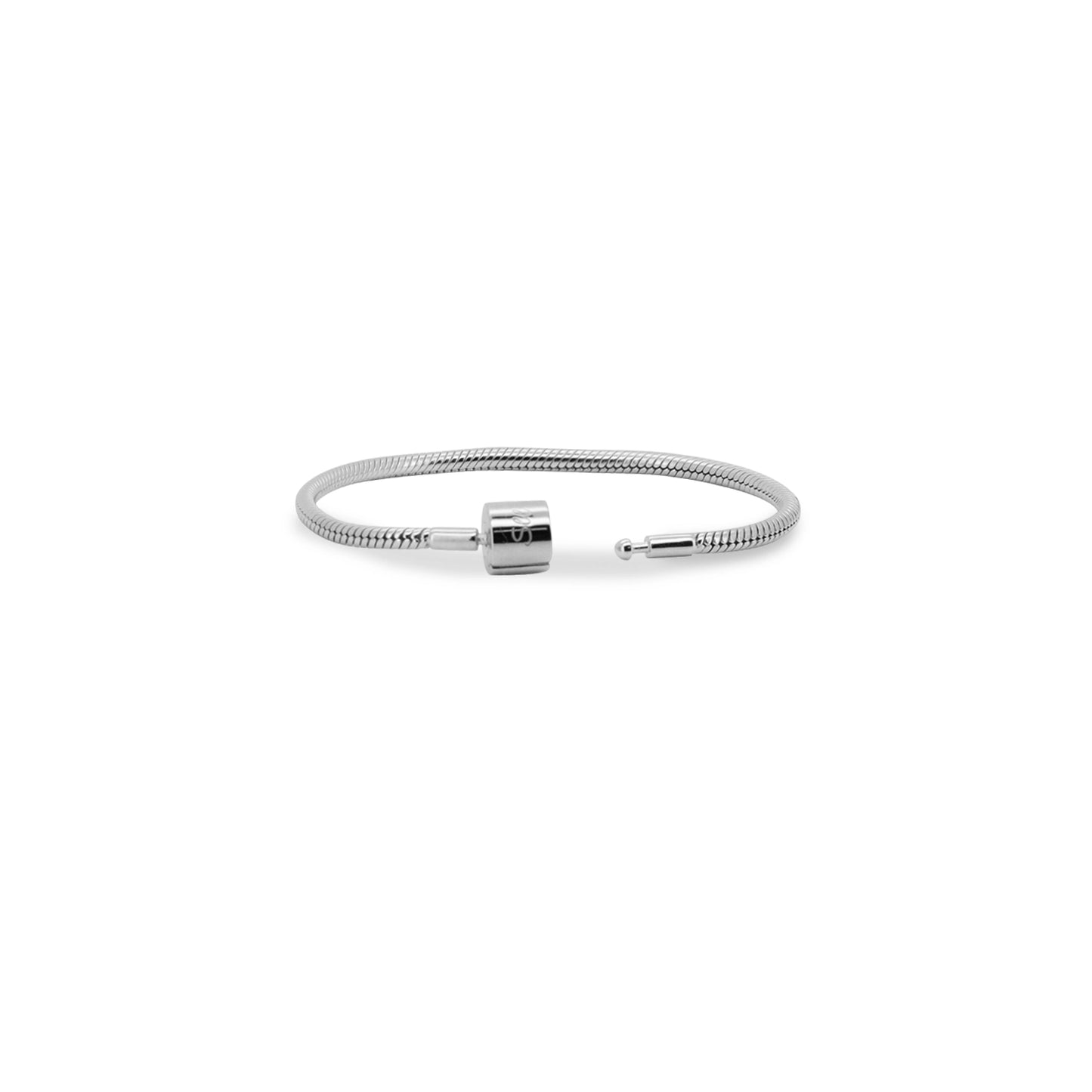 Zilveren bedelarmband verkrijgbaar in 3 lengtematen. In de armband zelf kan geen as of haar bewaard worden, enkel in de bedels. Tevens geschikt voor pandora bedels.