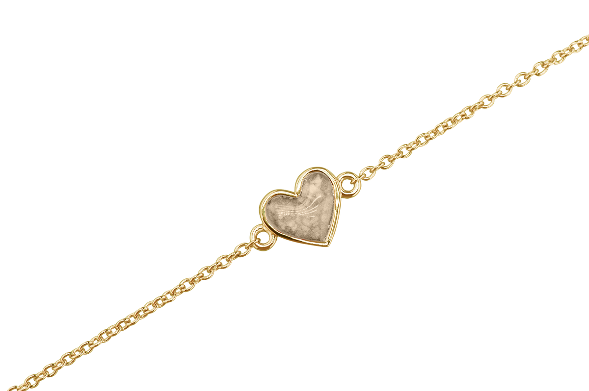 as armband met hartje als gedenksieraad. Transparent