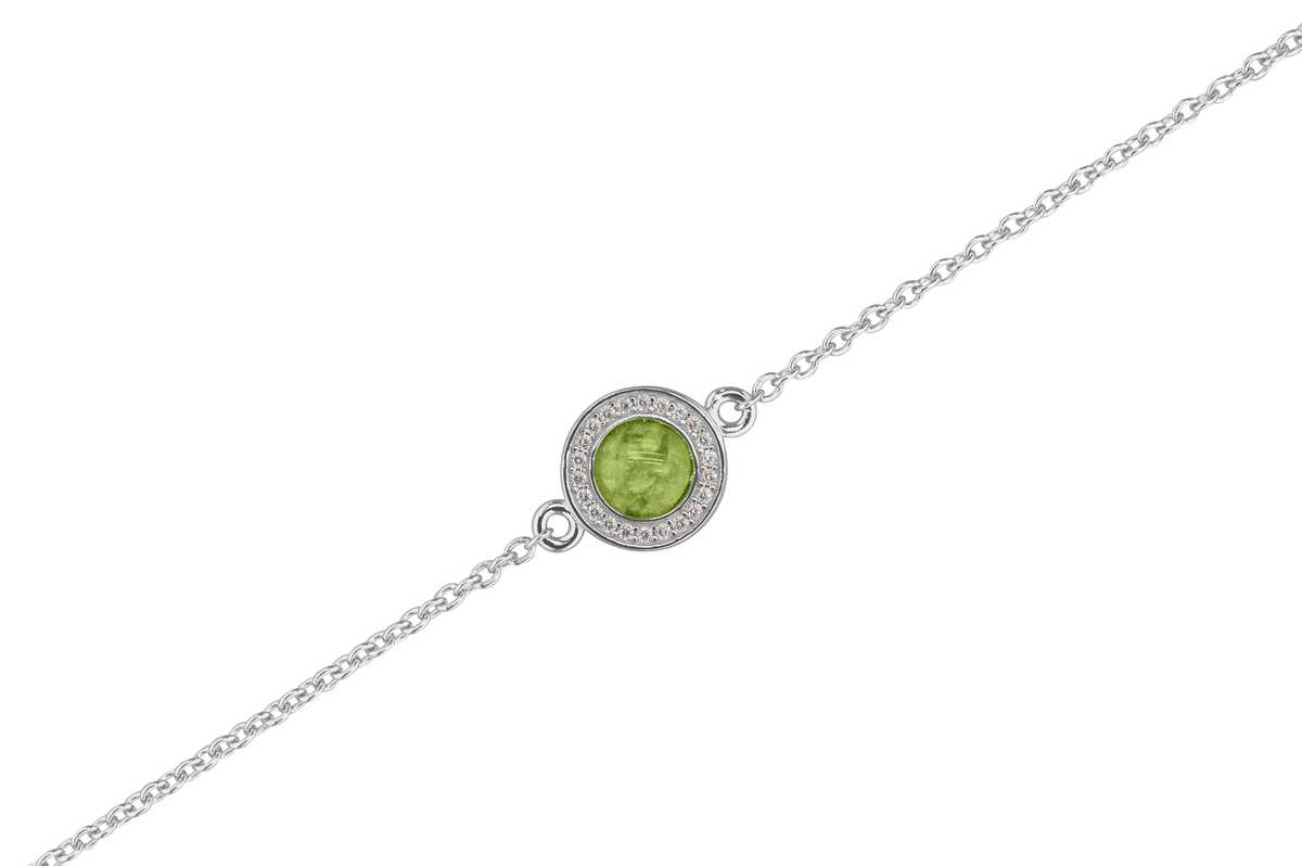 As armband met rondje als compartiment in het midden aan de voorzijde. Green