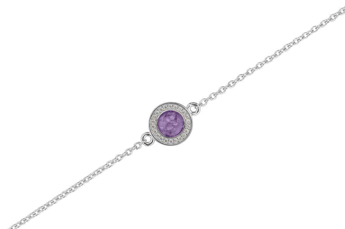 As armband met rondje als compartiment in het midden aan de voorzijde. Purple