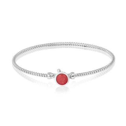 Zilveren as armband met in het midden een ornamentje, gedenksieraad. Red