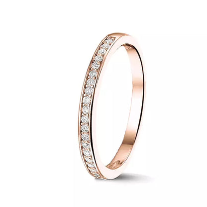 Roségouden aanschuifring met de bovenste helft gezet met zirkonia's. Trendy ring