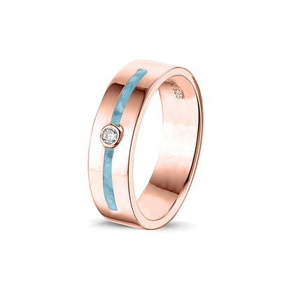 Asring 5 mm uit onze serie gedenksieraden, waar zichtbaar as of haar verwerkt wordt in twee separate compartimenten met in het midden een zirkonia of diamant naar keuze. Baby