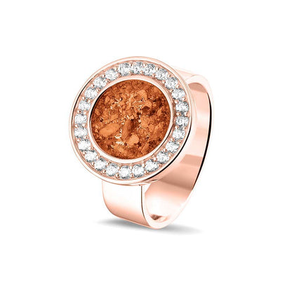 Asring 6 mm uit onze serie gedenksieraden, waar aan de bovenzijde zichtbaar as of haar verwerkt wordt in een rondje, rondom gezet met zirkonia's of diamanten naar keuze. Orange