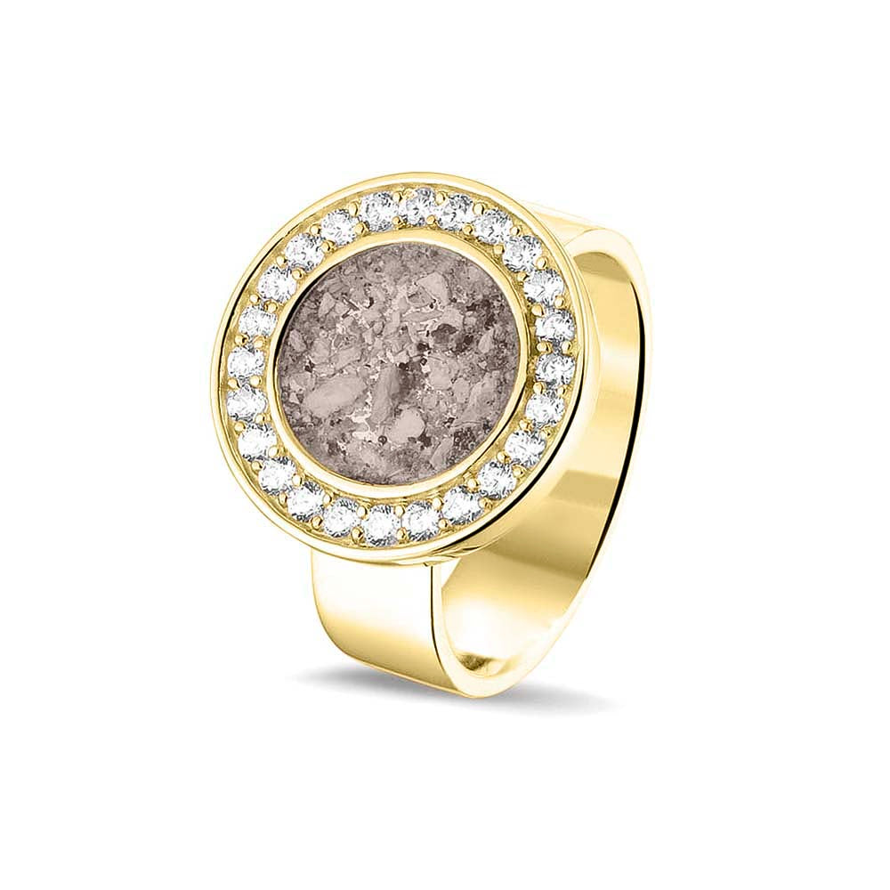 Asring 6 mm uit onze serie gedenksieraden, waar aan de bovenzijde zichtbaar as of haar verwerkt wordt in een rondje, rondom gezet met zirkonia's of diamanten naar keuze. Silver