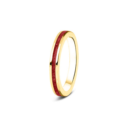 Gedenksieraad, ring 3 mm rondom zichtbaar gevuld met as of haar. Het vullen en sealen met onze speciale hars wordt in onze ambachtelijke edelsmederij gedaan. Red